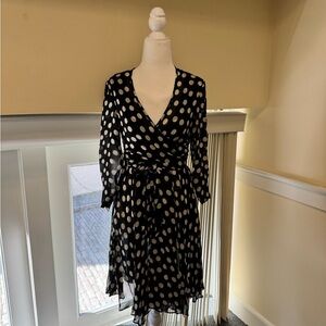 Sheet black and white pooka dot wrap dress